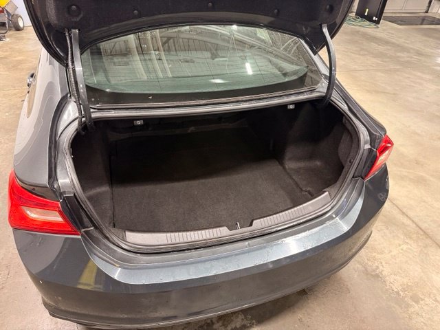 Used 2017 Chevrolet Malibu LT FWD image 22