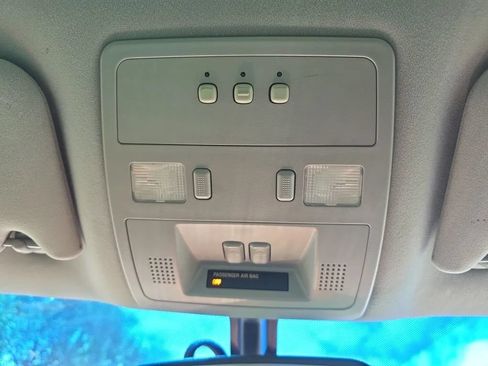 Used 2007 Cadillac STS w/ Preferred Equipment Group RWD image 28