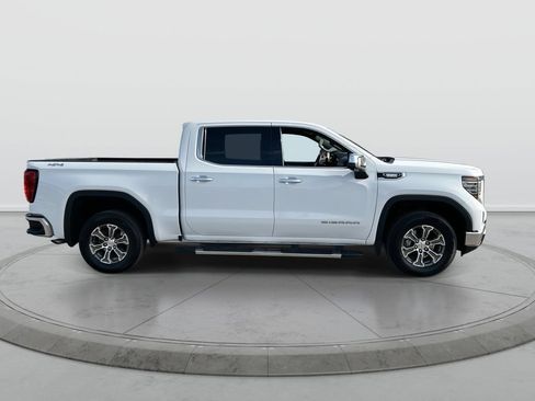 Used 2026 GMC Sierra 1500 SLT AWD/4WD image 9