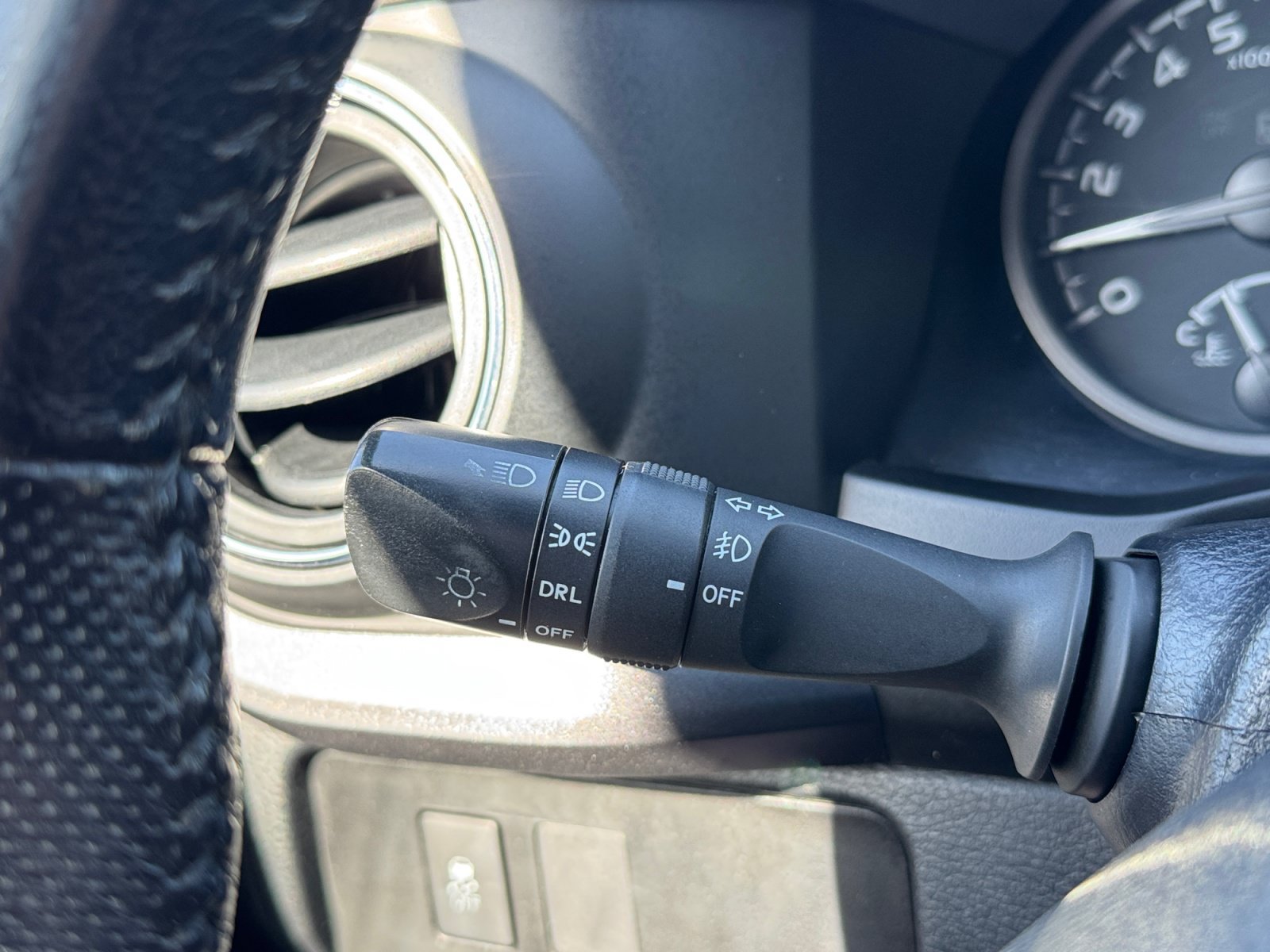 Used 2020 Toyota Tacoma TRD Off-Road w/ Technology Package AWD/4WD image 19