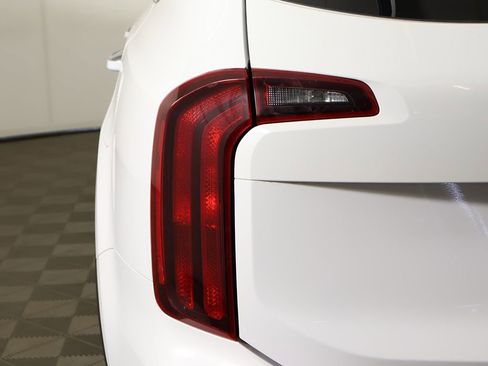 Used 2024 Kia Telluride S AWD/4WD image 16