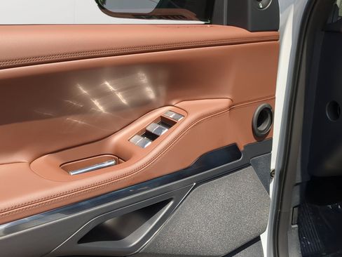 New 2026 Lincoln Navigator L Reserve AWD/4WD image 11