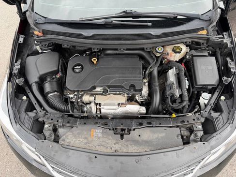 Used 2018 Chevrolet Cruze LS FWD image 18