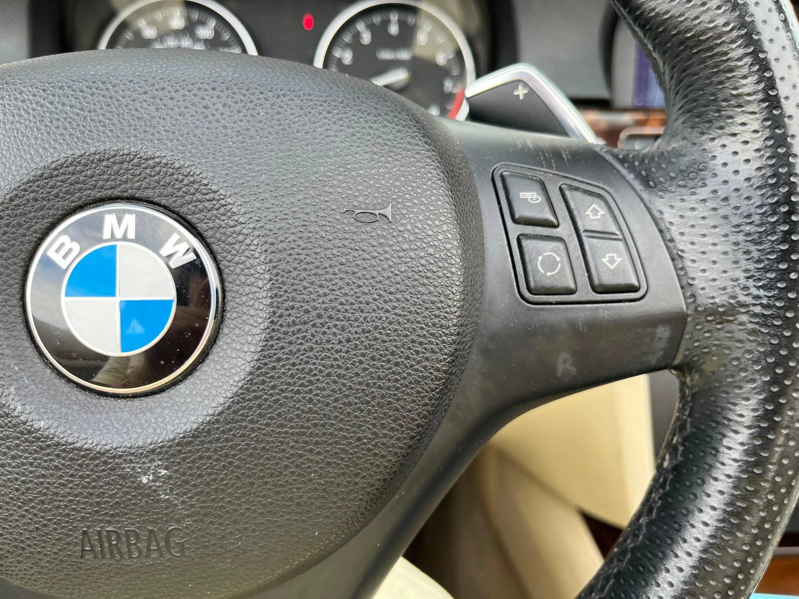 Used 2013 BMW 328i Convertible w/ M Sport Pkg RWD image 20