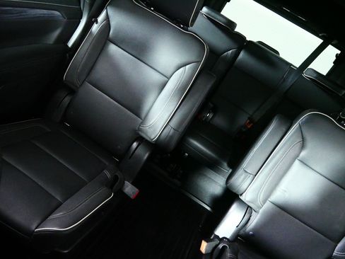 Certified 2023 GMC Yukon SLT AWD/4WD image 12