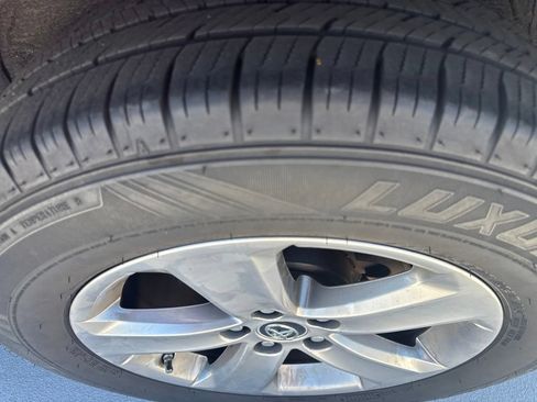 Used 2015 Toyota RAV4 XLE FWD image 5