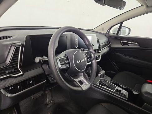 Certified 2025 Kia Sportage LX image 16