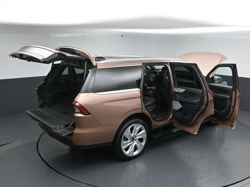 Certified 2025 Lincoln Navigator Black Label AWD/4WD image 60