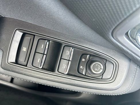 Used 2020 Subaru Forester Premium AWD/4WD image 16