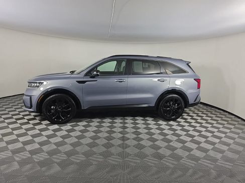 Used 2022 Kia Sorento SX FWD image 2