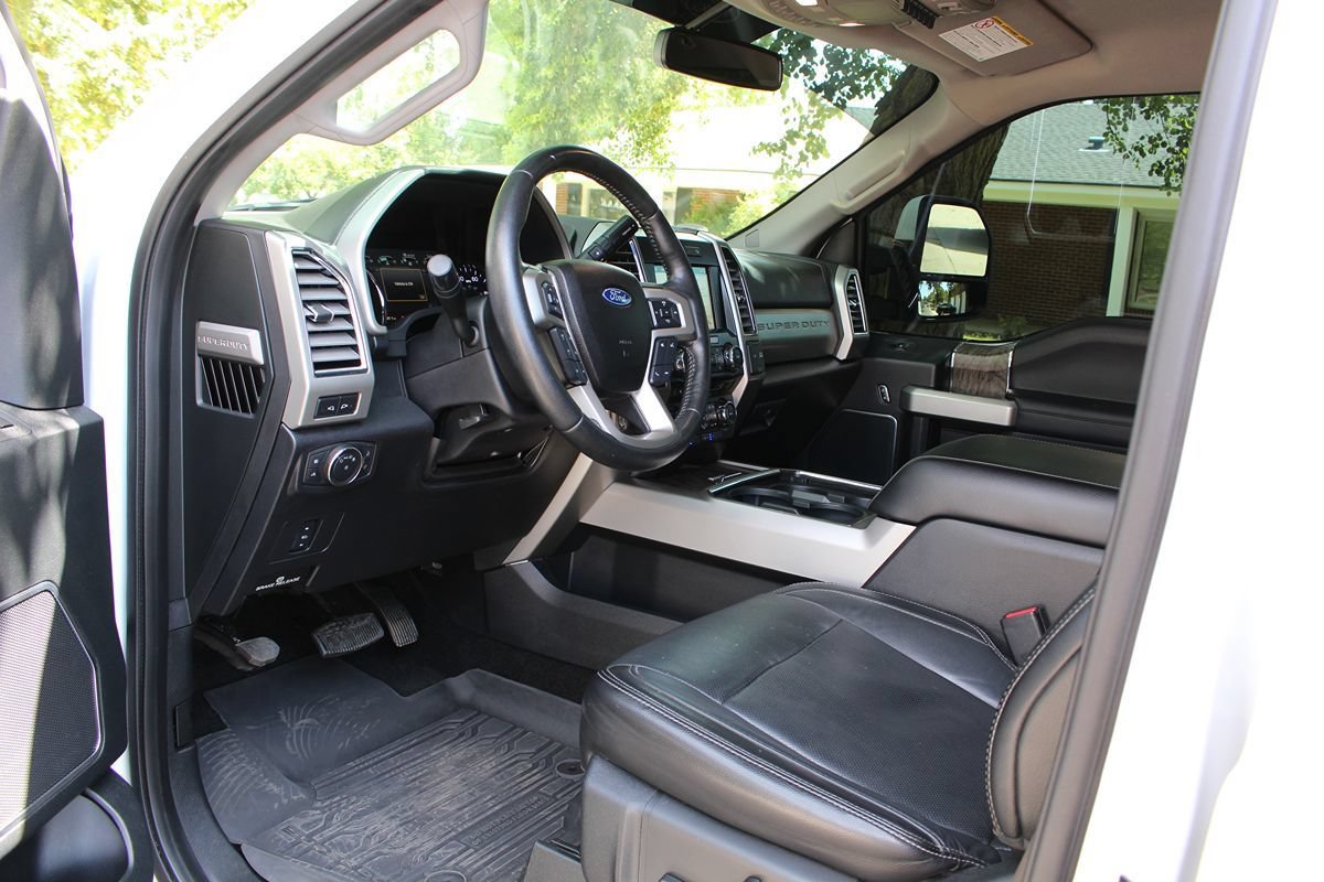 Used 2017 Ford F250 Lariat w/ Lariat Value Package AWD/4WD image 7