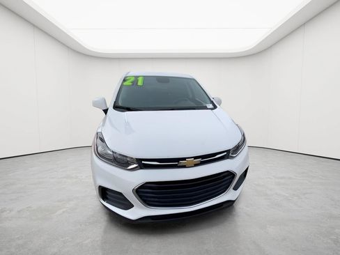 Used 2021 Chevrolet Trax LS w/ Tint and Cruise Package FWD image 6
