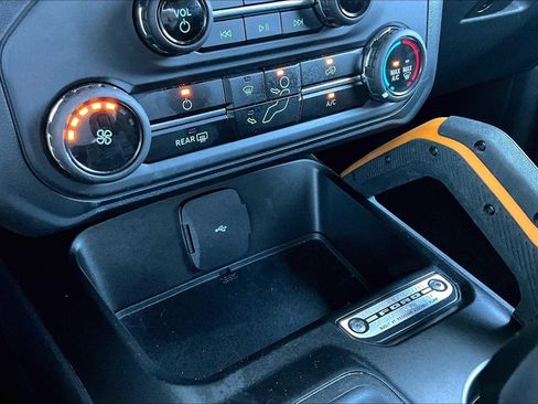 Used 2023 Ford Bronco Badlands image 61