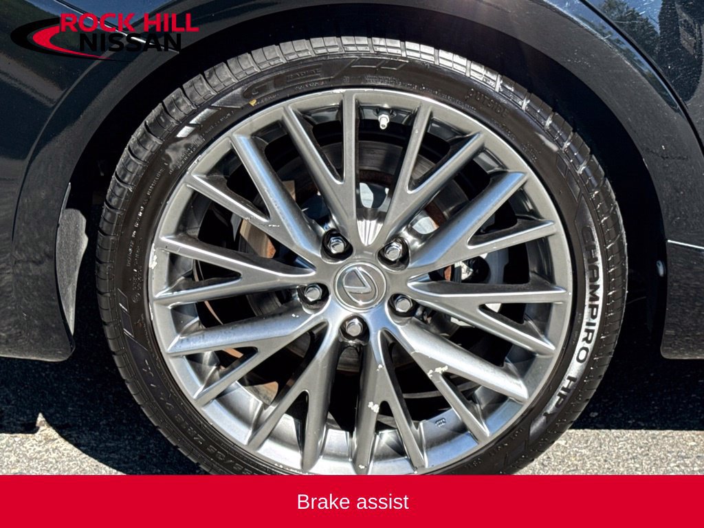 Used 2017 Lexus IS 200t RWD image 10