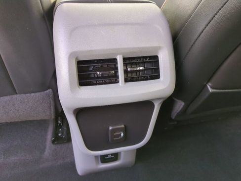 Used 2019 GMC Terrain SLT image 17