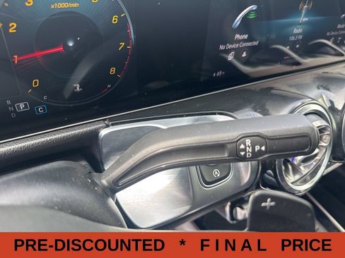 Used 2021 Mercedes-Benz GLB 250 4MATIC w/ AMG Line image 32