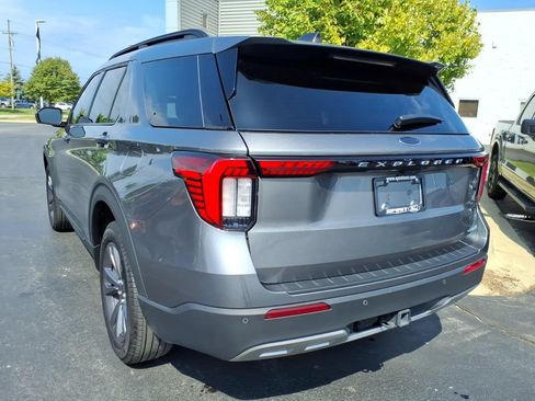 Used 2025 Ford Explorer Active w/ Active Comfort Package AWD/4WD image 6