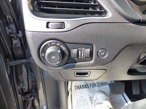 Used 2021 Jeep Cherokee Limited AWD/4WD image 26