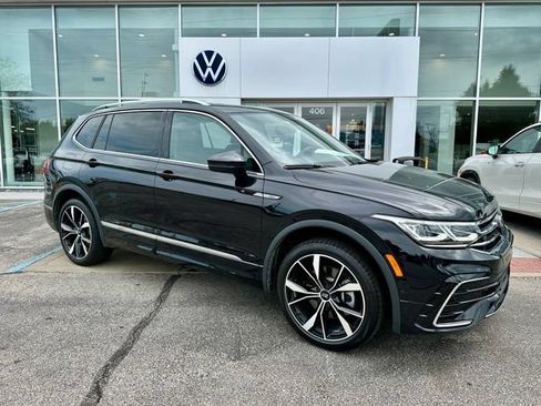 Certified 2024 Volkswagen Tiguan SEL R-Line AWD/4WD image 1