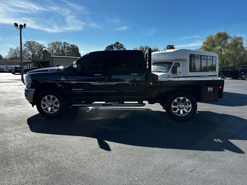 Used 2022 RAM 2500 Laramie AWD/4WD image 5