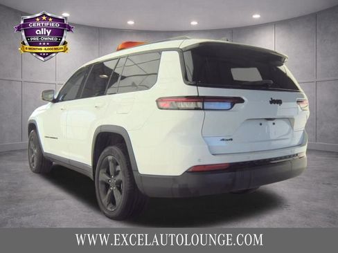 Used 2023 Jeep Grand Cherokee L Laredo image 3