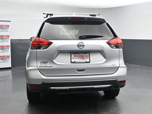 Used 2017 Nissan Rogue S w/ S Appearance Package AWD/4WD image 7