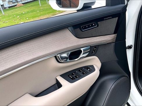 New 2026 Volvo XC90 T8 Plus AWD/4WD image 30