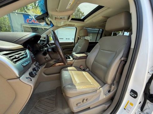 Used 2018 Chevrolet Suburban Premier image 9