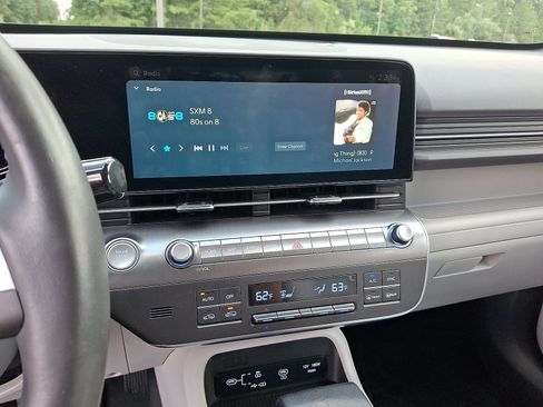 Certified 2024 Hyundai Kona SEL AWD/4WD image 20