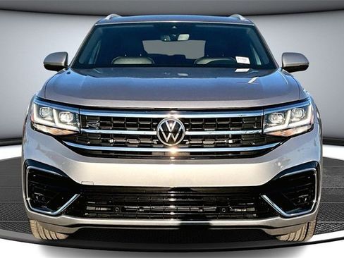 Used 2022 Volkswagen Atlas Cross Sport SEL R-Line image 2