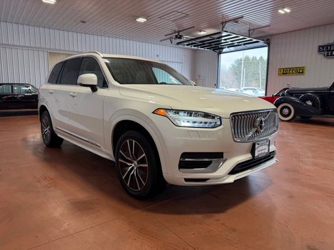 Used 2022 Volvo XC90 T8 Inscription Expression image 6