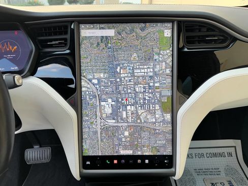 Used 2018 Tesla Model X 100D image 21