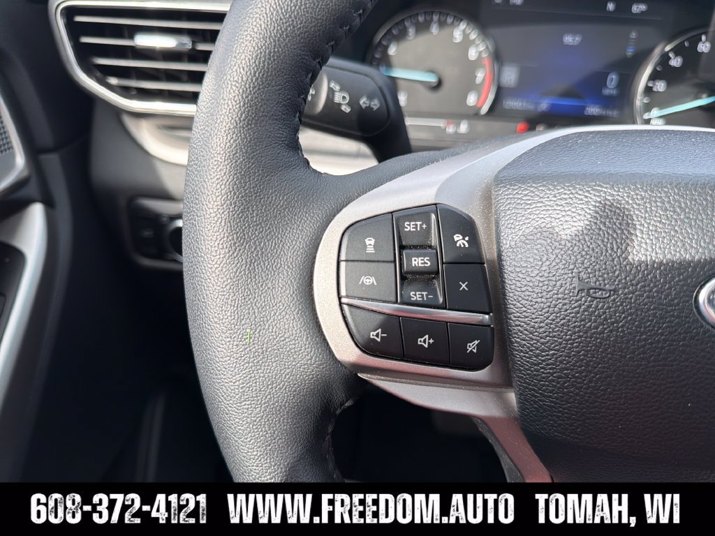 Used 2024 Ford Explorer XLT w/ Equipment Group 202A AWD/4WD image 17