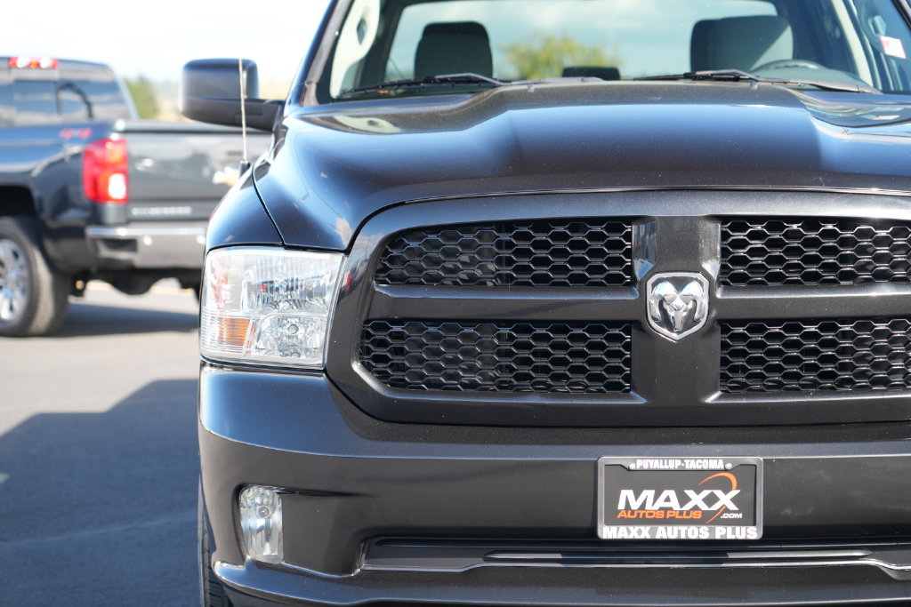 Used 2017 RAM 1500 Express AWD/4WD image 5