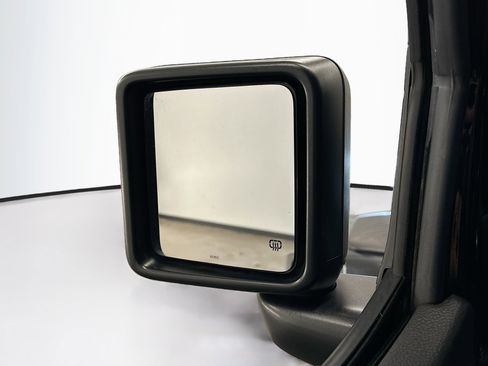 Used 2023 Jeep Wrangler Unlimited Sahara w/ Cold Weather Group AWD/4WD image 16