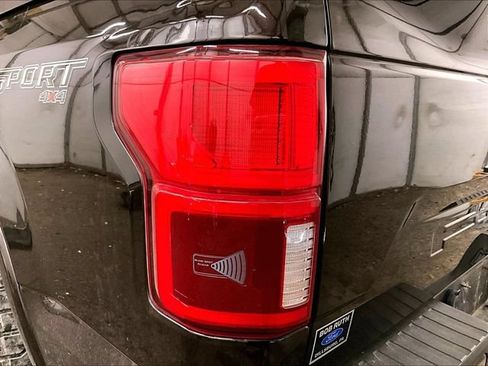 Used 2018 Ford F150 Lariat w/ Equipment Group 502A Luxury AWD/4WD image 28