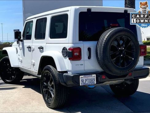 Used 2024 Jeep Wrangler Unlimited Sahara AWD/4WD image 12