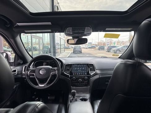 Used 2021 Jeep Grand Cherokee Limited image 14