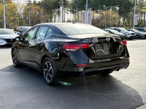 Certified 2025 Nissan Sentra SV w/ Trunk Package image 6