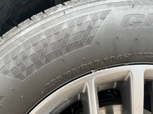 Used 2025 Nissan Rogue S image 12