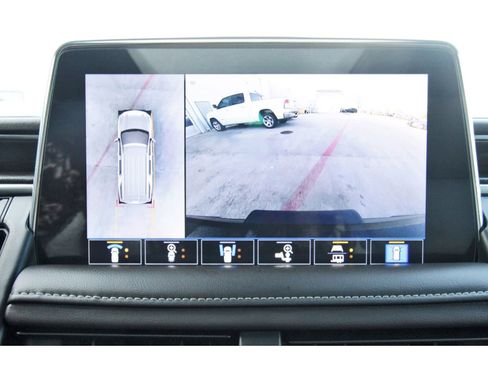 Used 2021 Chevrolet Suburban Z71 w/ Z71 Off-Road Package image 29