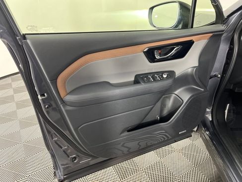 Used 2025 Subaru Forester Sport w/ Popular Package #2 image 10