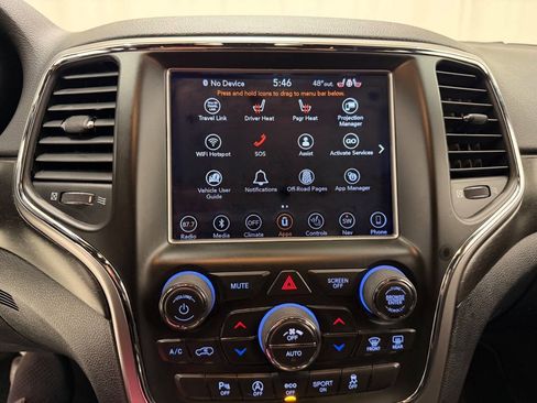 Used 2018 Jeep Grand Cherokee Altitude image 18