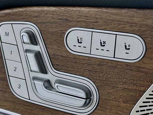 Certified 2025 Mercedes-Benz GLE 350 4MATIC image 22