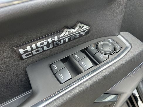 Used 2025 Chevrolet Silverado 1500 High Country w/ Midnight Edition image 21