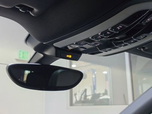 Used 2016 Porsche Macan S image 17