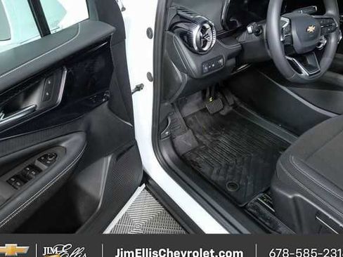 New 2026 Chevrolet Blazer EV LT image 8