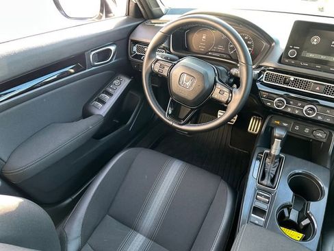 Used 2025 Honda Civic Sport image 21