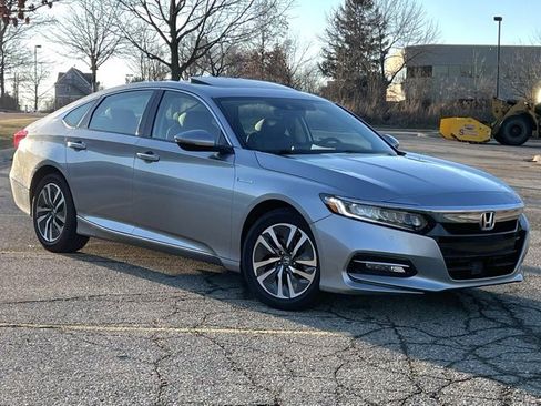 Used 2019 Honda Accord Touring image 16