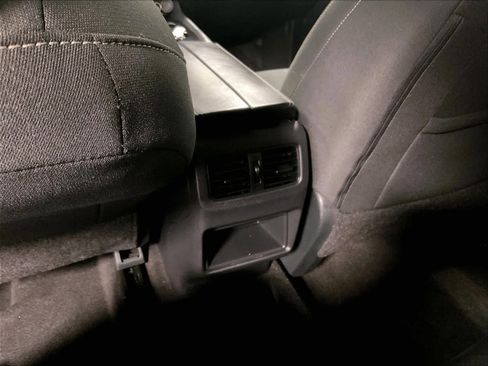 Certified 2023 Nissan Rogue S image 27